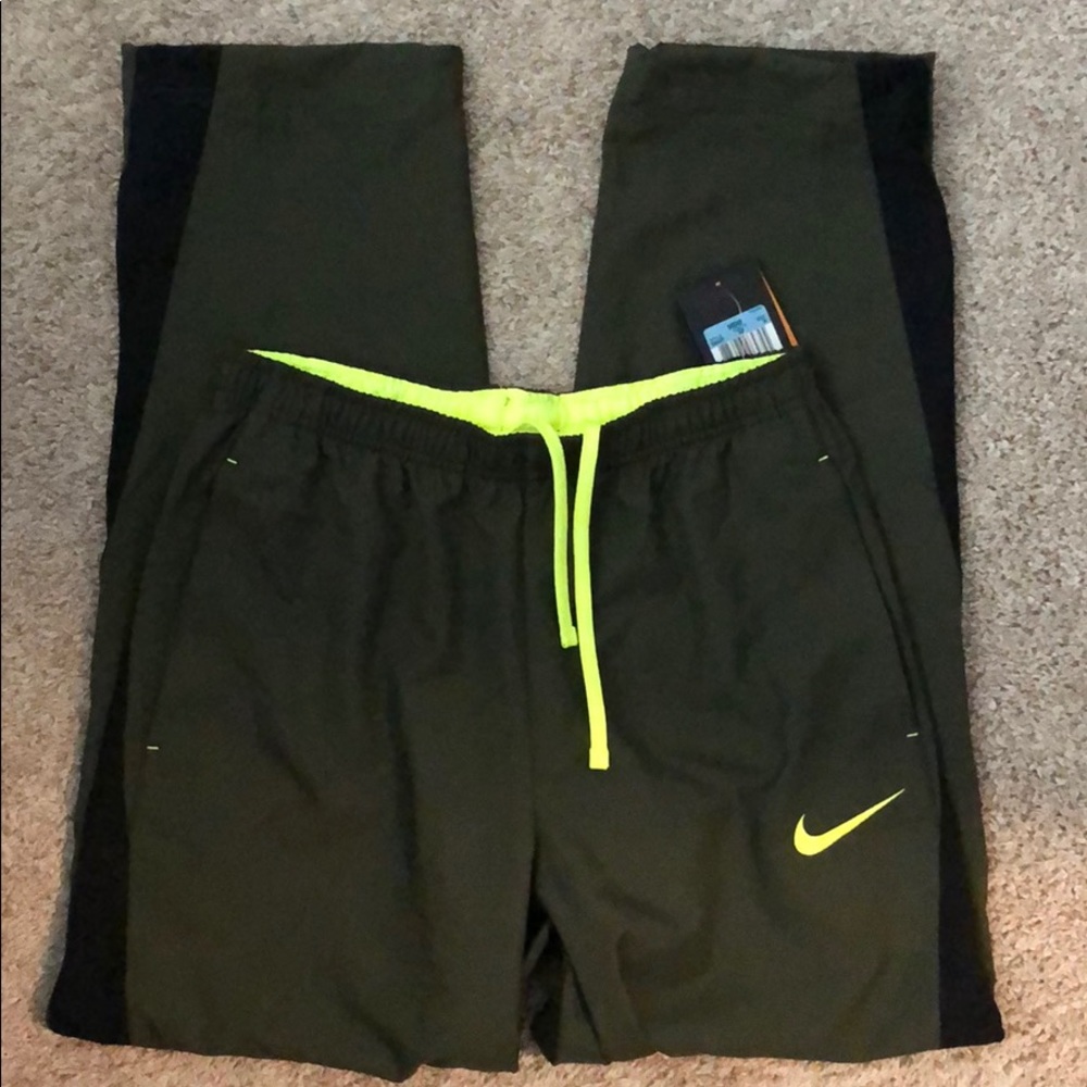 NIKE Dryfit track pant